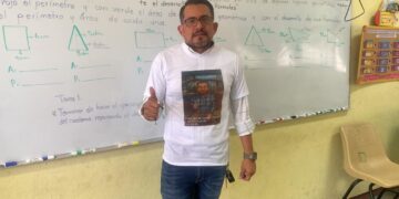 Luis Fernando Maza vive enamorado de la docencia desde hace más de 20 años.