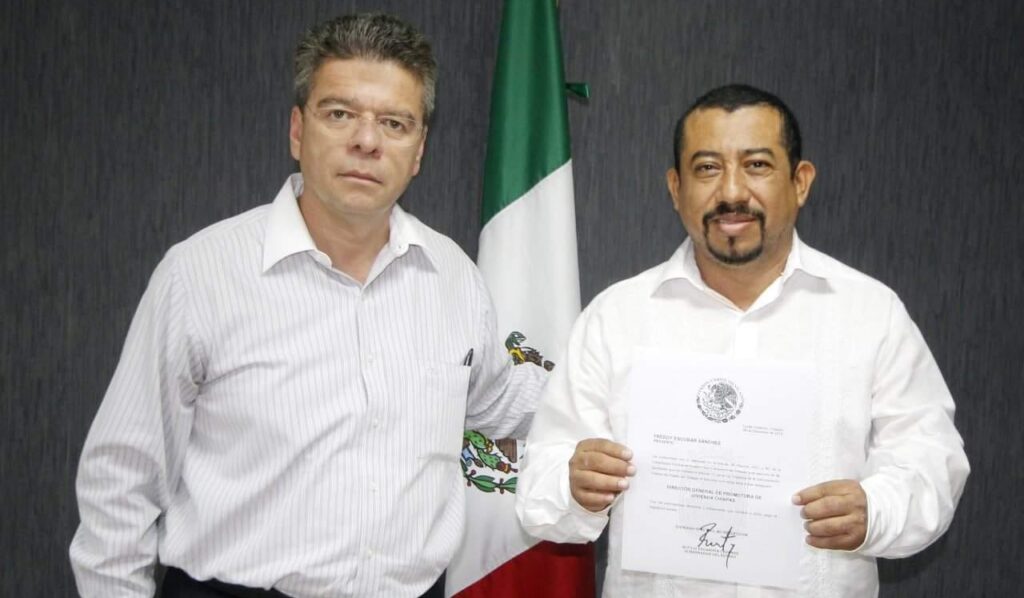 Freddy Escobar, diputado de Morena y exaliado de Ismael Brito, busca acercarse al actual gobierno pese a su historial crítico durante la precampaña, cuando su principal apuesta era ‘Pepe Cruz’.