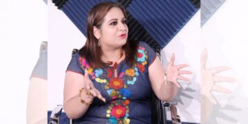 Propone justicia accesible, sin corrupción y con enfoque humano.