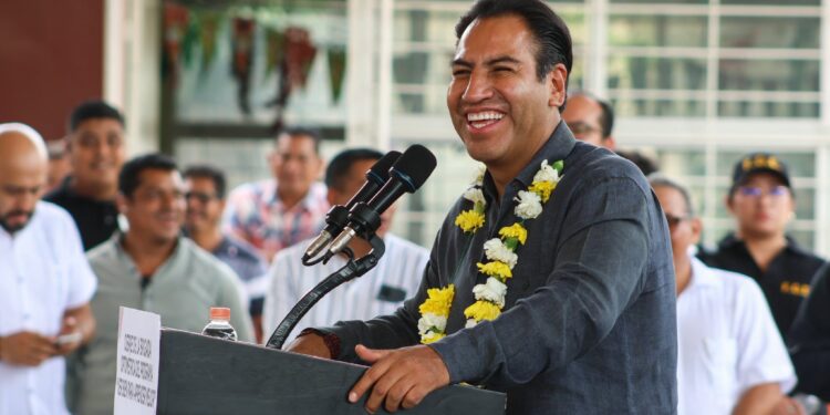 El gobernador impulsó acciones por la niñez y la seguridad regional.