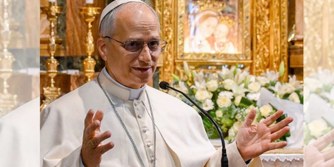 Contra los temores de un giro conservador, el nuevo papa evoca a León XIII, el “papa obrero”, y mantiene el espíritu progresista y humanista de su antecesor, Francisco, el santo de los pobres y los animales.