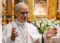 Contra los temores de un giro conservador, el nuevo papa evoca a León XIII, el “papa obrero”, y mantiene el espíritu progresista y humanista de su antecesor, Francisco, el santo de los pobres y los animales.
