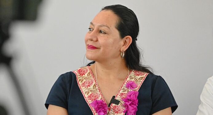 La dependencia que encabeza María Luisa Albores abrió tarde las bodegas para el acopio de maíz, lo que obligó a campesinos a vender su cosecha a menor precio, generando pérdidas millonarias.