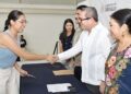 Realizaron la entrega de las tarjetas a alumnos de la Facultad de Arquitectura.