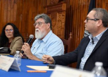 Con la conferencia “Chiapas: la variedad cultural como riqueza social”, la UNACH instauró la Cátedra Andrés Fábregas Puig, reconociendo su legado en la antropología y defensa de la diversidad cultural del estado.