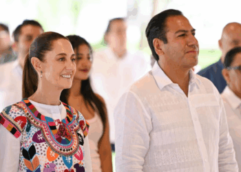 Chiapas reporta un alto número de planteles en funcionamiento gracias al diálogo con maestros. Este martes, se prevé un encuentro entre el gobernador Eduardo Ramírez y la presidenta Claudia Sheinbaum.