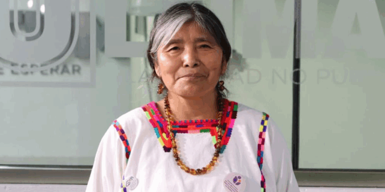 Su vocación ha permitido traer al mundo a cientos de bebés, incluso en condiciones precarias y sin equipo médico.