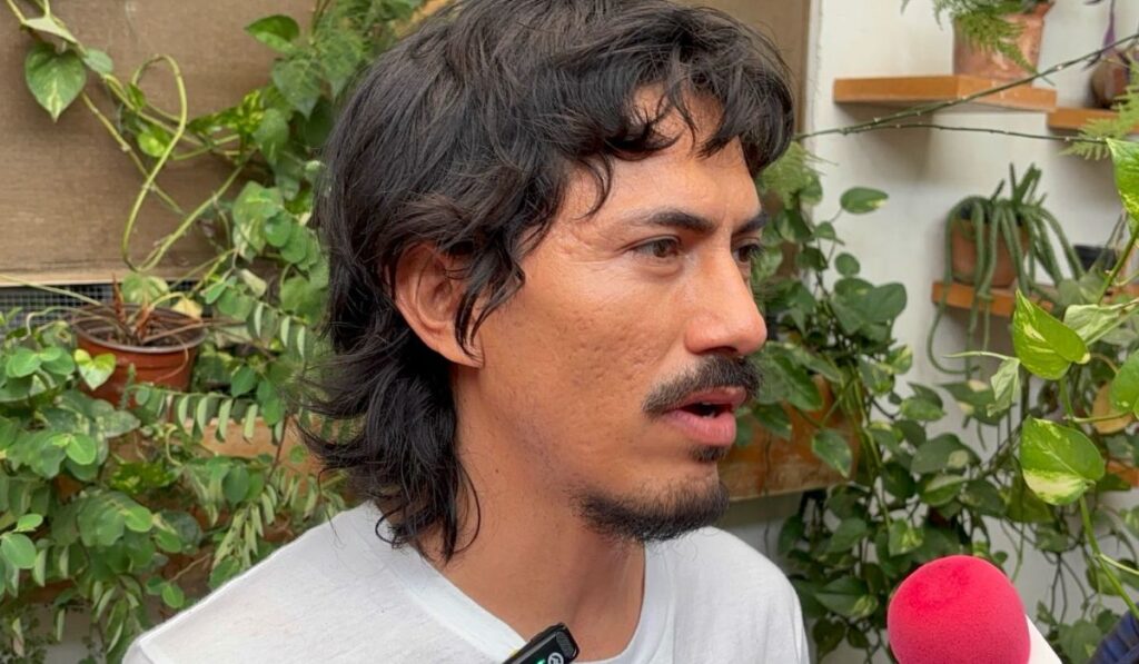 Señalan que otorga permisos a empresas para que modifiquen los espacios públicos sin importar que se vulnere la estabilidad de las personas, lo cual es un derecho humano.