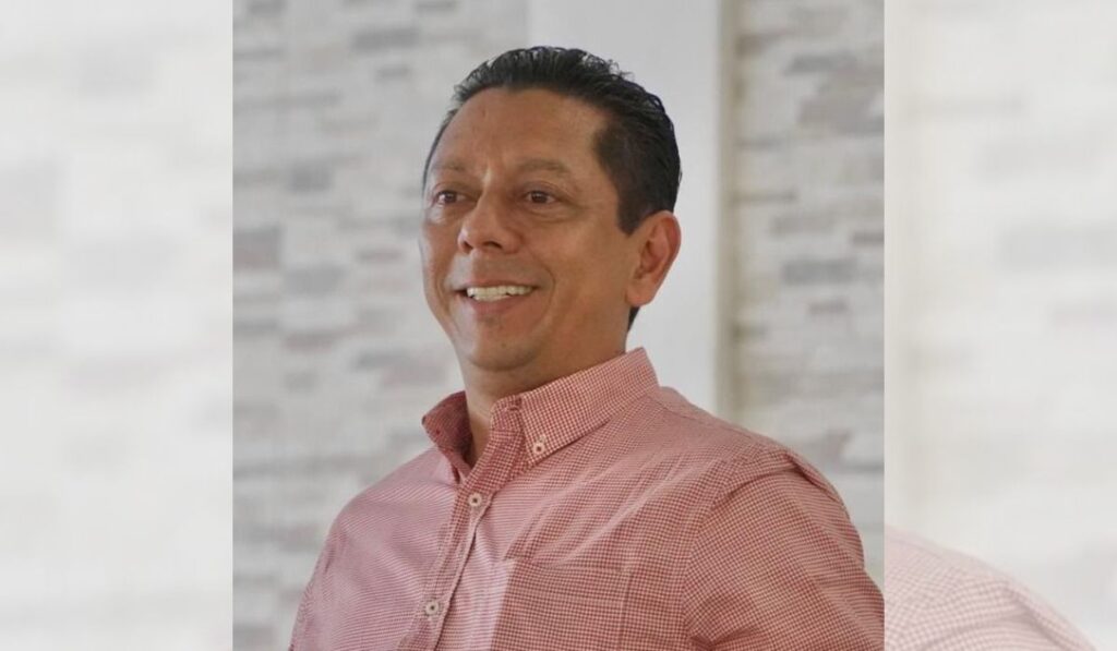 El fiscal y autor de La paz como derecho humano celebró la caída en percepción de inseguridad en Tuxtla y Tapachula, según datos del INEGI. Atribuye el logro al trabajo conjunto entre autoridades y comunidades.