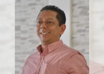 El fiscal y autor de La paz como derecho humano celebró la caída en percepción de inseguridad en Tuxtla y Tapachula, según datos del INEGI. Atribuye el logro al trabajo conjunto entre autoridades y comunidades.