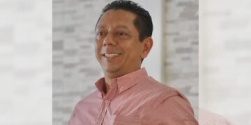 El fiscal y autor de La paz como derecho humano celebró la caída en percepción de inseguridad en Tuxtla y Tapachula, según datos del INEGI. Atribuye el logro al trabajo conjunto entre autoridades y comunidades.