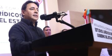 El magistrado encabezó la toma de protesta de la nueva Comisión de Estudios Jurídicos.