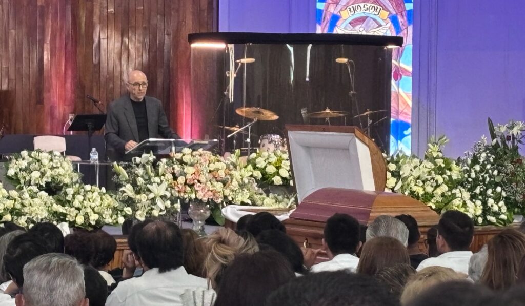 Diversas personalidades de la política chiapaneca expresaron sus condolencias por su partida.