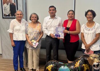 Estuvieron presentes por parte de la Agenda Feminista: María Teresa Olvera Caballer, María Antonieta Valera, Paulina Conde y Candelaria Rodríguez.