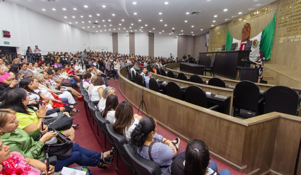 Legisladoras, activistas y autoridades destacan avances y retos en la participación política de las mujeres.