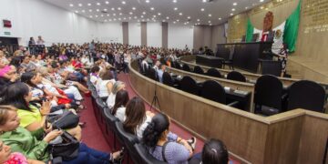 Legisladoras, activistas y autoridades destacan avances y retos en la participación política de las mujeres.