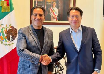 El gobernador y el titular de la SEP dialogan sobre infraestructura y agenda educativa para Chiapas.