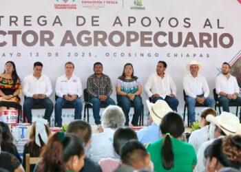 Eduardo Ramírez encabezó la entrega de insumos, árboles frutales y semillas para productores de la Selva.