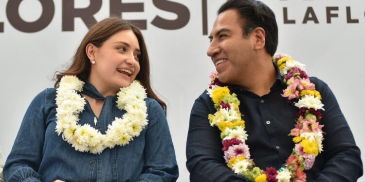 En Villaflores, Eduardo Ramírez y Valeria Rosales encabezaron la entrega de insumos agrícolas para fortalecer la autosuficiencia alimentaria y reactivar la economía rural.