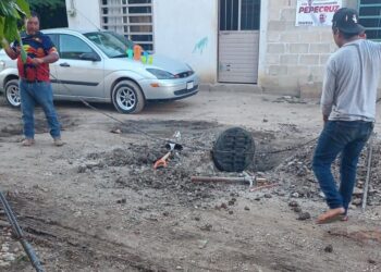 Vecinos de la Unidad Antorchista llevan más de dos semanas entre pestilencia, afectaciones y riesgo sanitario, sin recibir atención del organismo municipal.