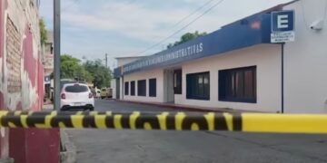 Documentos oficiales y testimonios revelan desapariciones, golpizas y cobros ilegales dentro de la “La Popular”.