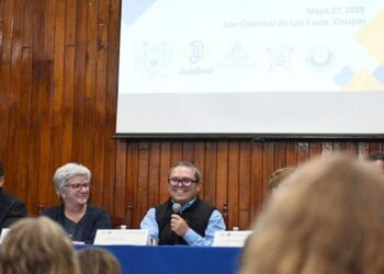 El rector Oswaldo Chacón Rojas, se reunió con alumnos y autoridades de Juniata College. 