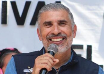 El gobernador ha entendido que gobernar ya no es imponer, sino comunicar, socializar y construir con la gente. Una lección que el presidente municipal Ángel Torres Culebro haría bien en aprender: gobernar sin diálogo ya no es opción.