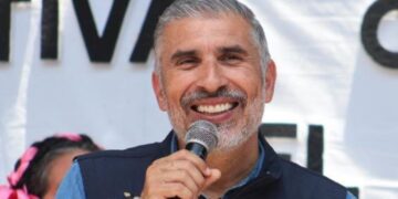 El gobernador ha entendido que gobernar ya no es imponer, sino comunicar, socializar y construir con la gente. Una lección que el presidente municipal Ángel Torres Culebro haría bien en aprender: gobernar sin diálogo ya no es opción.