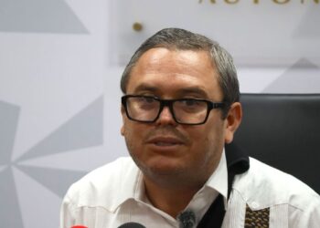 Rector Oswaldo Chacón aseguró transparencia y alternativas para aspirantes no admitidos.