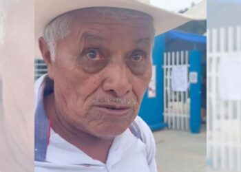 Ciudadanos como Don Manuel caminaron más de una hora para ejercer su derecho al voto.