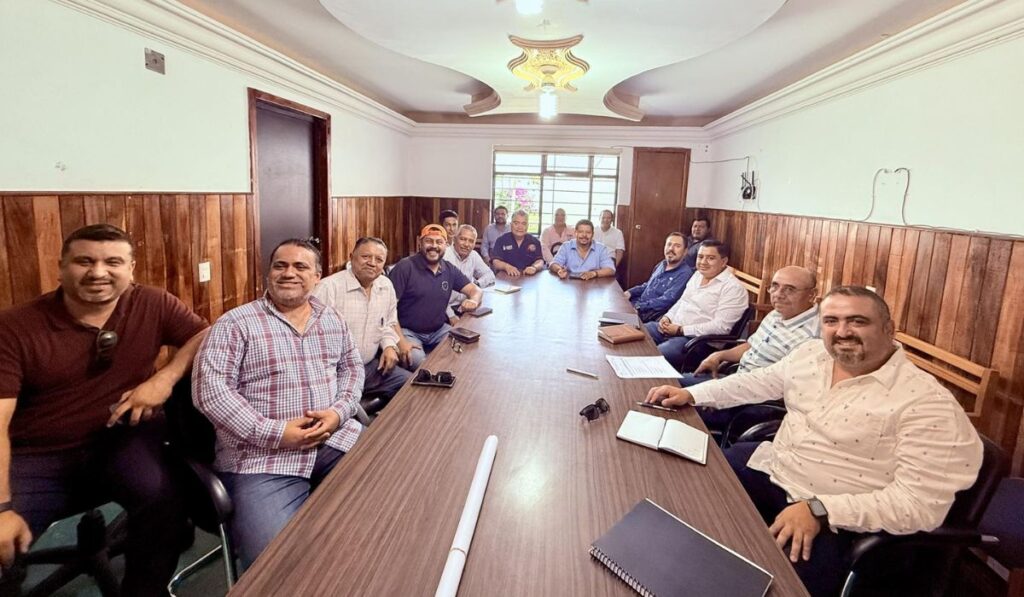 Tras el llamado de atención del gobernador, el alcalde Mario Guillén respondió con una imagen digital, pero no hay proyecto ejecutivo ni avances reales en la rehabilitación del Rastro Nueve Estrellas.