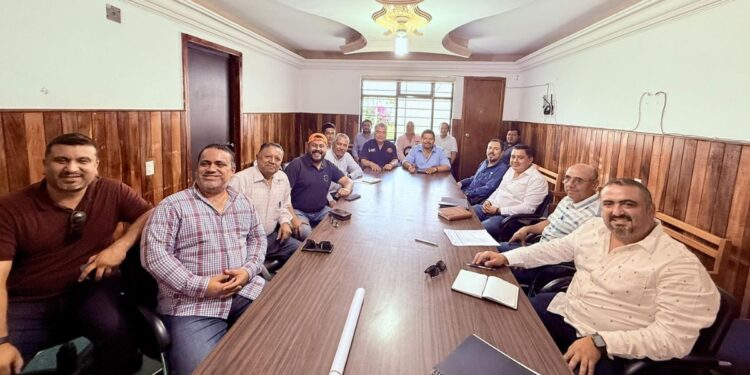 Tras el llamado de atención del gobernador, el alcalde Mario Guillén respondió con una imagen digital, pero no hay proyecto ejecutivo ni avances reales en la rehabilitación del Rastro Nueve Estrellas.