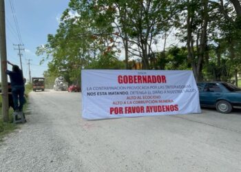Vecinos de Terán bloquean paso a camiones por daño ambiental