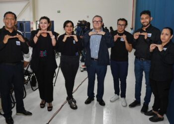 El rector Oswaldo Chacón destacó la responsabilidad de las universidades para adaptarse a las necesidades de personas con discapacidad.