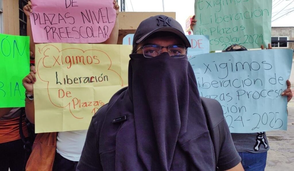 Piden a la SEF liberar 62 plazas federales del ciclo 2024-2025 y respetar sus derechos laborales.