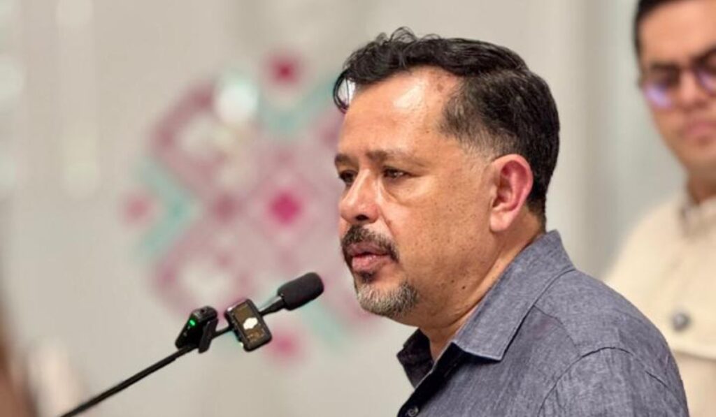 Mario Guillén planteó reconocer cada año a quienes defiendan derechos humanos y la paz.