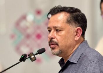 Mario Guillén planteó reconocer cada año a quienes defiendan derechos humanos y la paz.