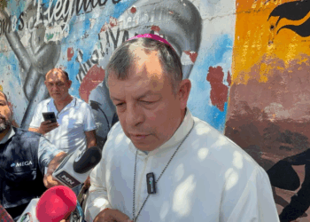 Lamentó el olvido de quienes mueren en el tránsito y criticó políticas migratorias que separan familias.