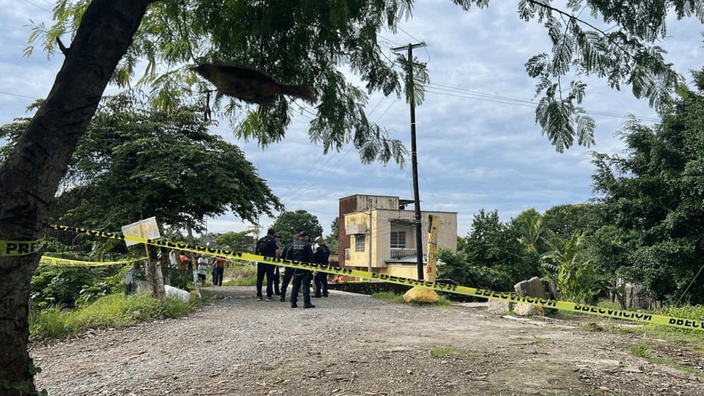 Autoridades acordonaron la zona y Fiscalía inició investigaciones.