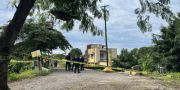 Autoridades acordonaron la zona y Fiscalía inició investigaciones.