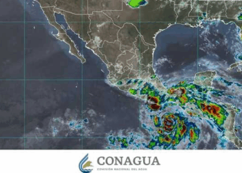 Autoridades amplían zona de prevención ante posible evolución a huracán frente a las costas de Oaxaca.