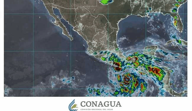 Autoridades amplían zona de prevención ante posible evolución a huracán frente a las costas de Oaxaca.