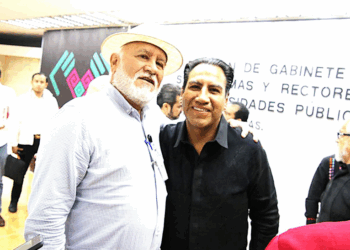 Mi conducta profesional está disponible para ser investigada por cualquier interesado, advierto que no he estado involucrado en actos de corrupción ni en litigios legales.