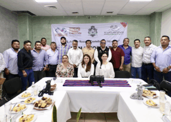 La alcaldesa de Villaflores participó en reunión para garantizar manejo justo de recursos en comunidades.