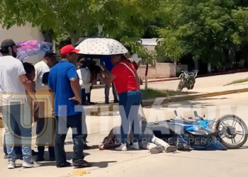 El joven fue hospitalizado con lesiones en cabeza y cuello tras el impacto en Cintalapa.