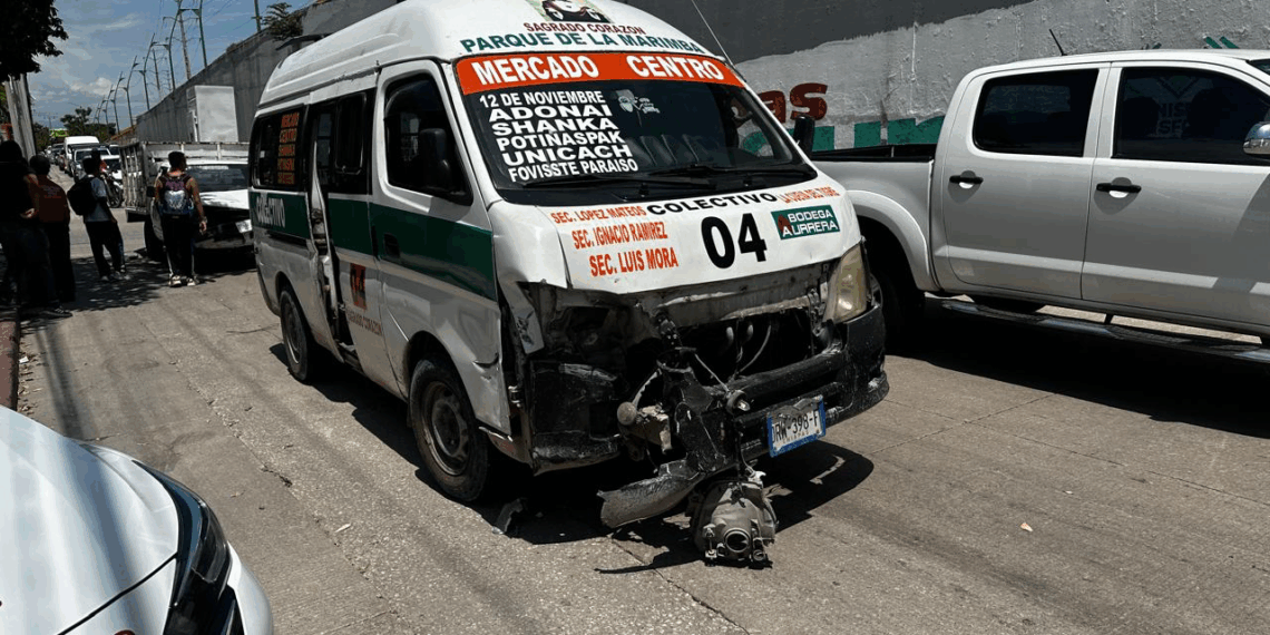 Colisión en el Libramiento Norte generó caos vial y daños materiales.
