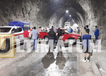 Dos vehículos colisionaron en el túnel Muñiz, entre San Fernando y Chicoasén.