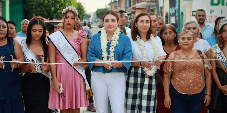 La obra fue entregada durante las festividades al patrono de la colonia en Villaflores.