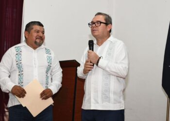 Oswaldo Chacón realiza intensa gira de trabajo en Palenque y Catazajá.