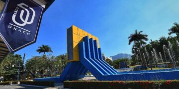 Derecho y Arquitectura concentran más solicitudes de estudiantes para continuar estudios